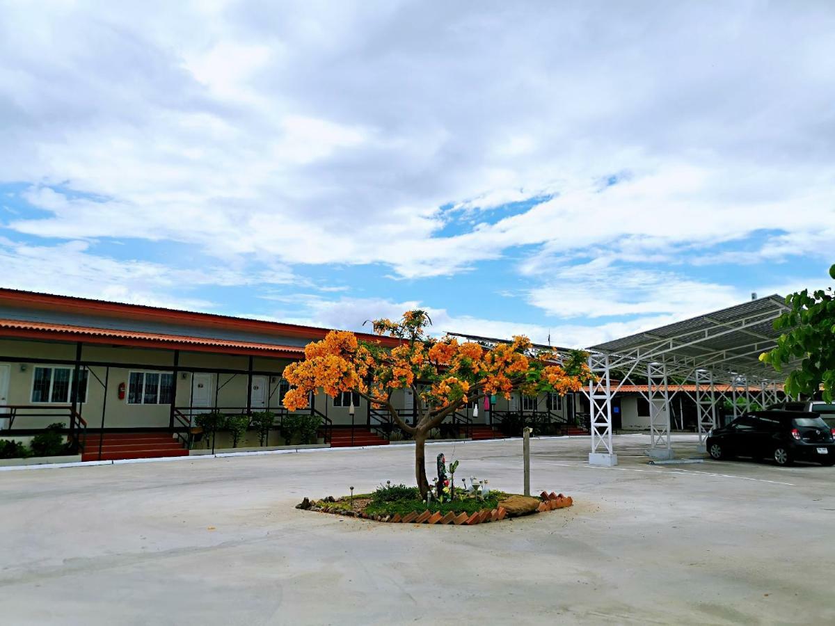 Sailom Resort​ Chom Thong Exterior foto